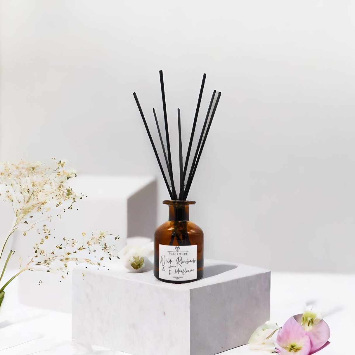 Wilde Rhubarb & Elderflower 120ml Long Lasting Reed Diffuser With 8 High Performance Reeds-3